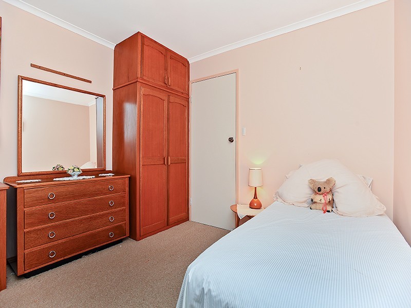 10 Halyard Crescent, Seaford SA 5169
