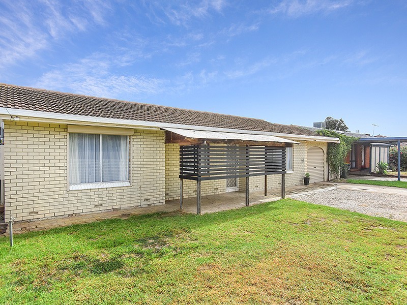 57 Trim Crescent, Old Noarlunga SA 5168