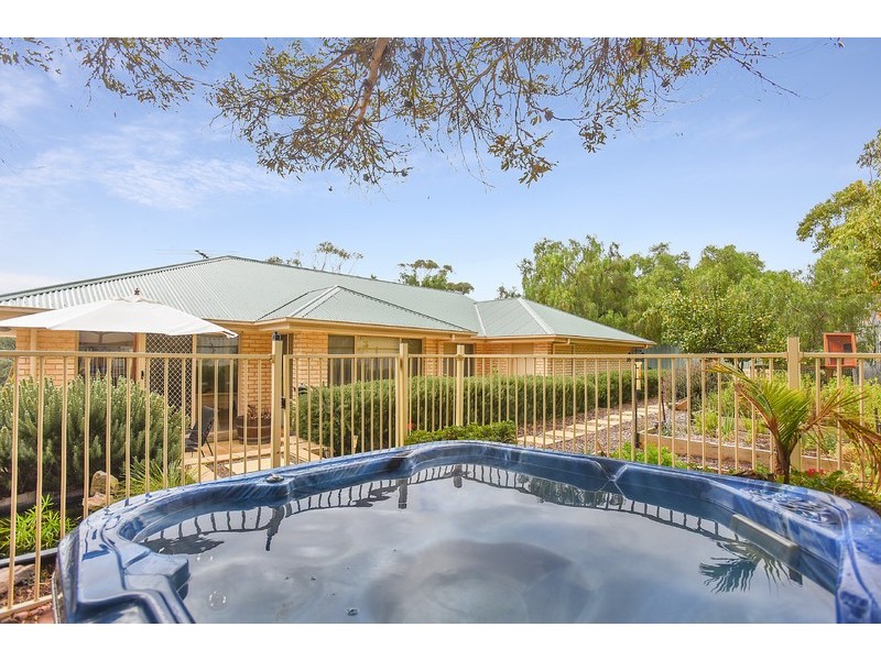 11A Tatachilla Road, Mclaren Vale SA 5171