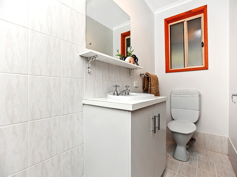 17 Tobin Crescent, Woodcroft SA 5162