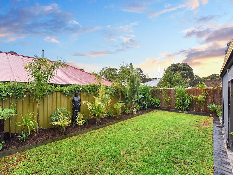 17 Tobin Crescent, Woodcroft SA 5162