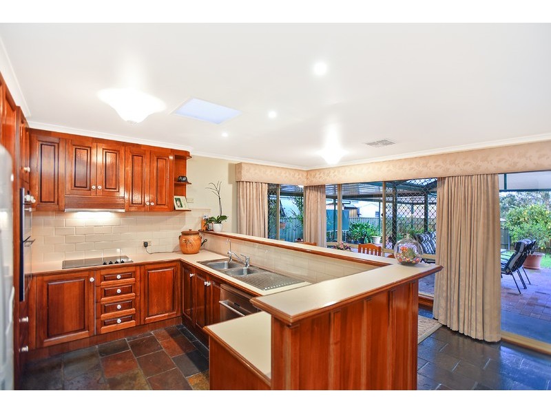 29 Daveys Road, Flagstaff Hill SA 5159