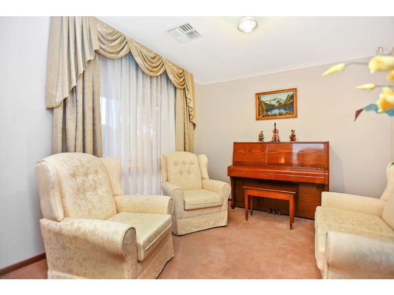 29 Daveys Road, Flagstaff Hill SA 5159