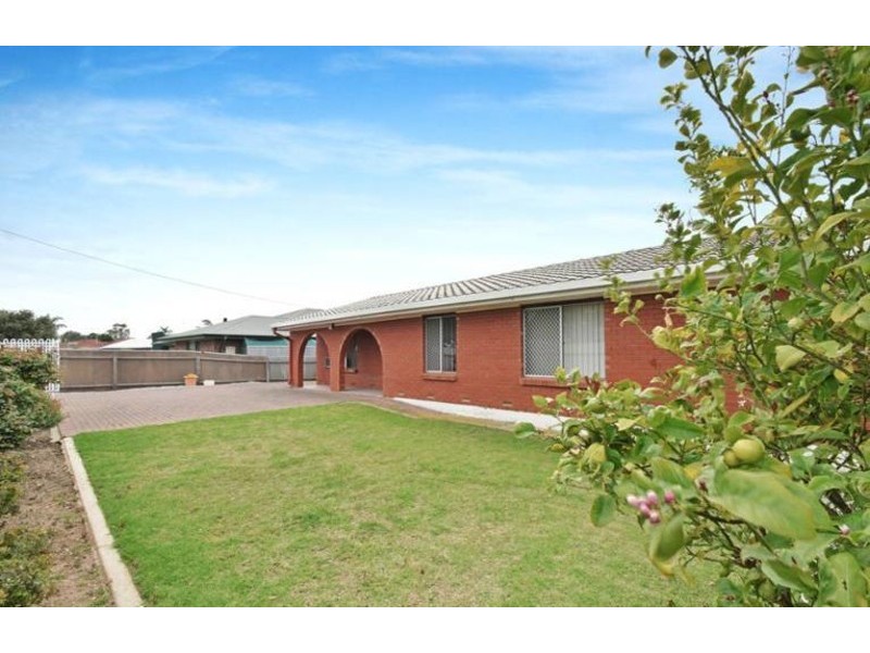 4 Follett Street, Aldinga Beach SA 5173
