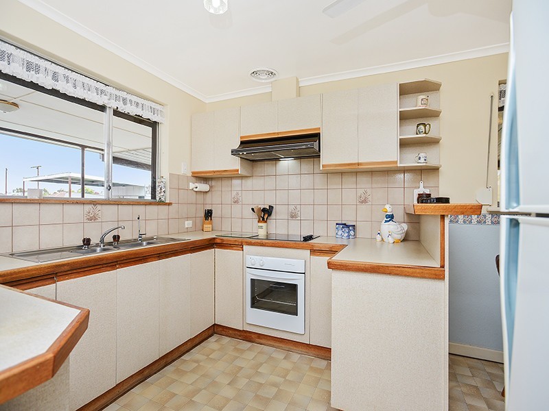 17 Robin Street, Port Noarlunga South SA 5167