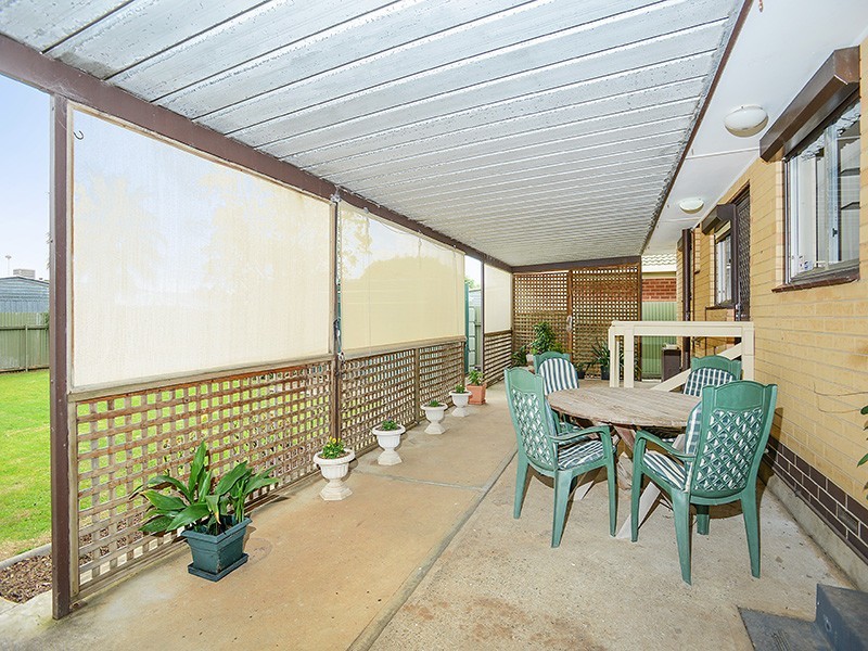 17 Robin Street, Port Noarlunga South SA 5167