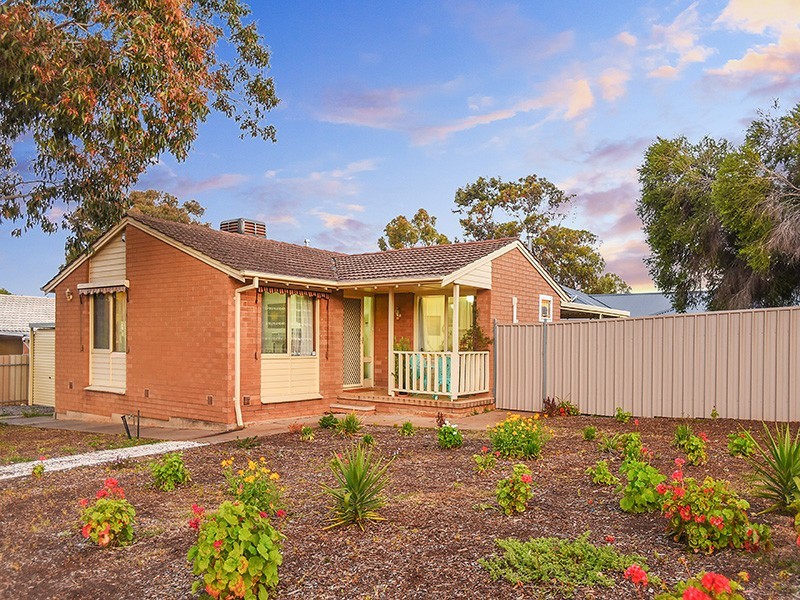 33 Flavian Crescent, Morphett Vale SA 5162