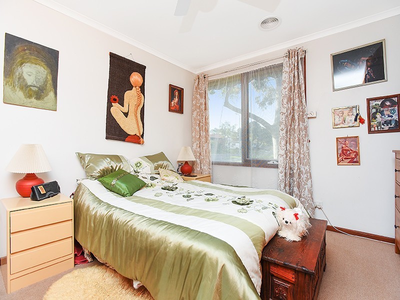 33 Flavian Crescent, Morphett Vale SA 5162