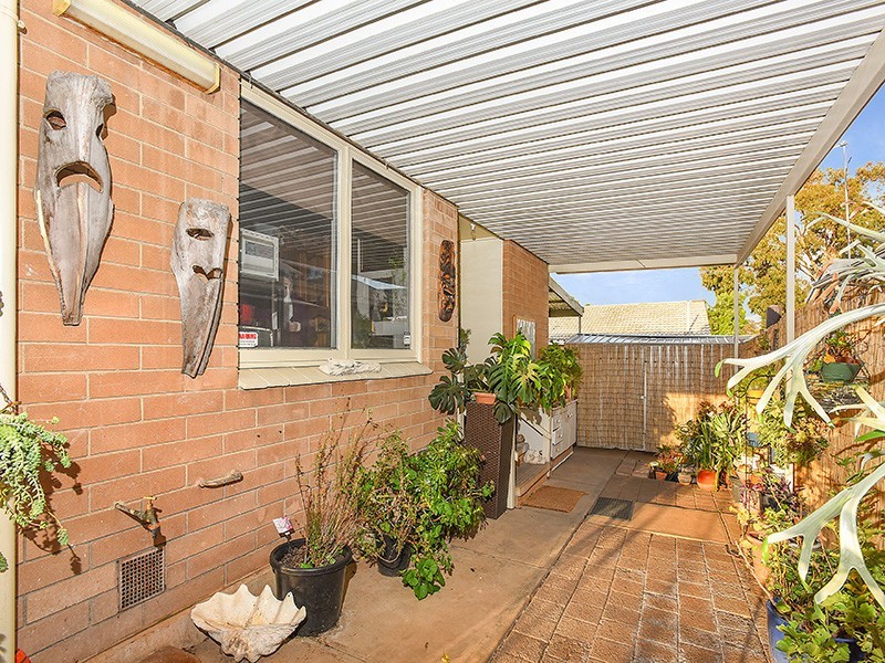 33 Flavian Crescent, Morphett Vale SA 5162