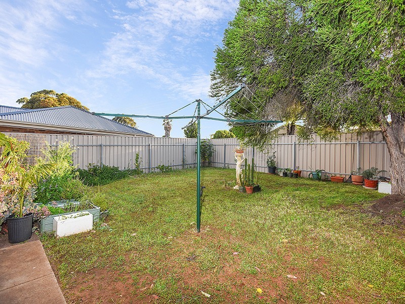 33 Flavian Crescent, Morphett Vale SA 5162