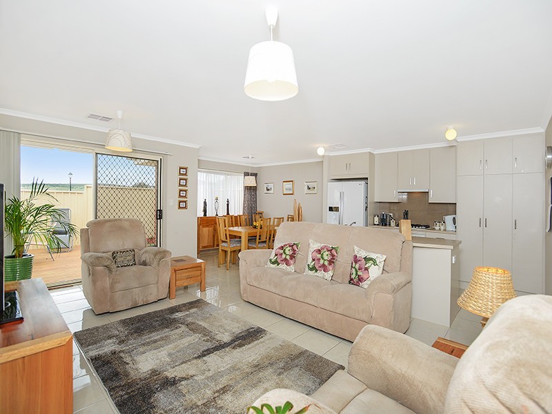 18 Manordale Court, Seaford Meadows SA 5169