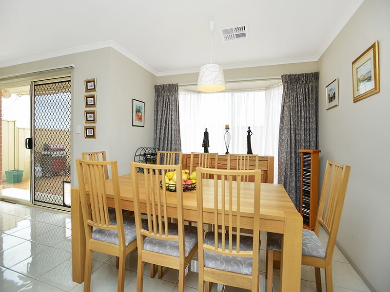 18 Manordale Court, Seaford Meadows SA 5169