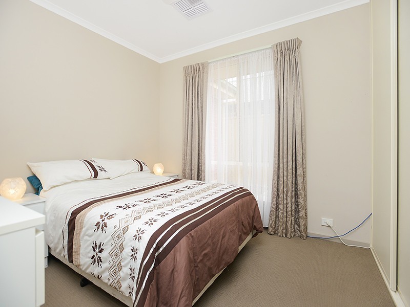 18 Manordale Court, Seaford Meadows SA 5169