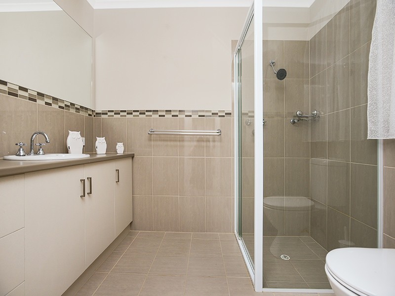 18 Manordale Court, Seaford Meadows SA 5169