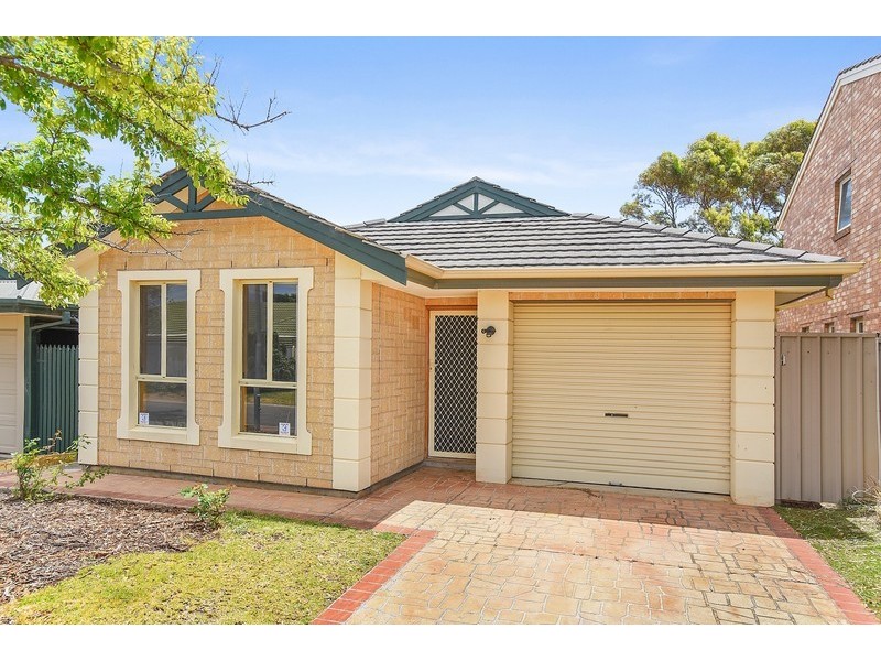 18 Windlass Square, Seaford Rise SA 5169