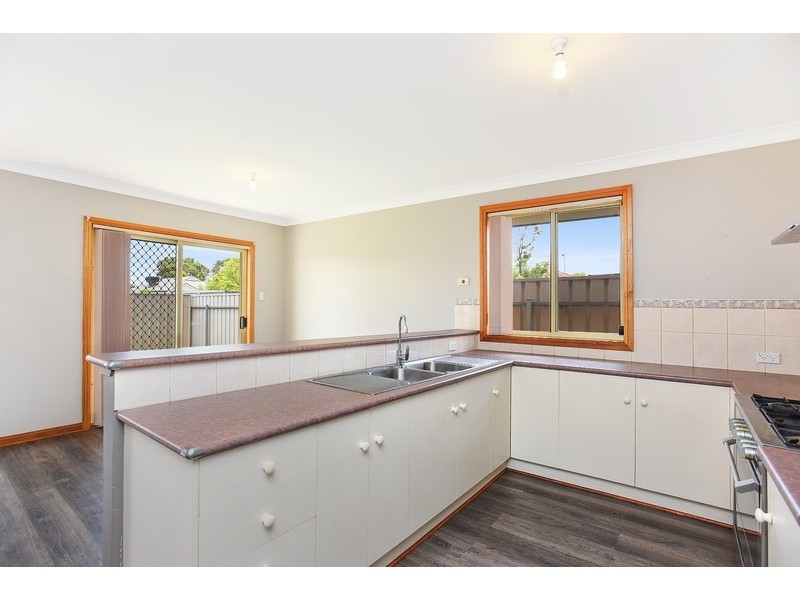 18 Windlass Square, Seaford Rise SA 5169