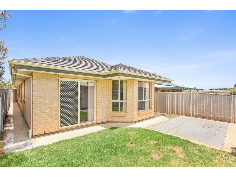 18 Windlass Square, Seaford Rise SA 5169