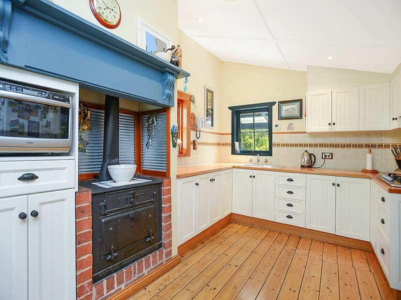 24 St Peters Terrace, Willunga SA 5172