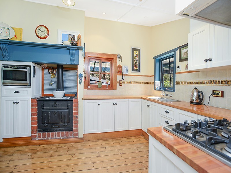 24 St Peters Terrace, Willunga SA 5172