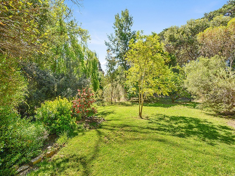 24 St Peters Terrace, Willunga SA 5172