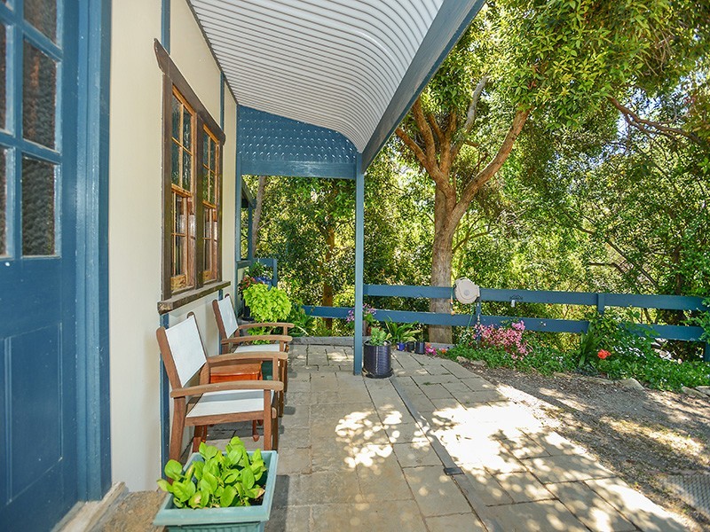 24 St Peters Terrace, Willunga SA 5172