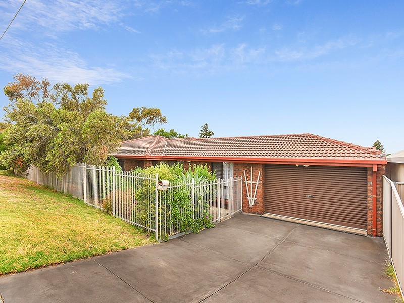 2 Maturin Avenue, Christies Beach SA 5165