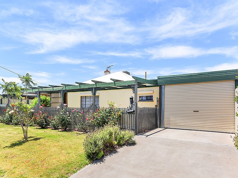 8 Norman Road, Willunga SA 5172