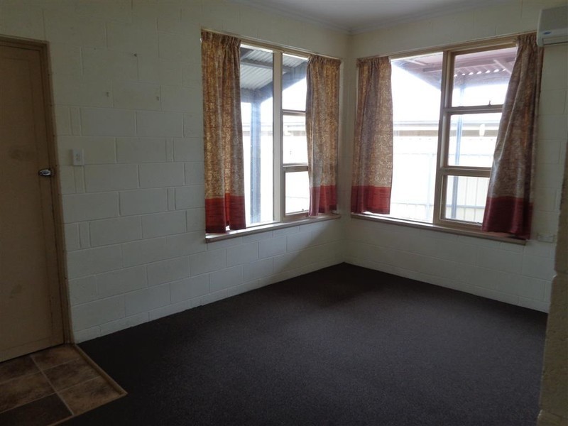 1 & 2/33 Fourth Avenue, Moana SA 5169