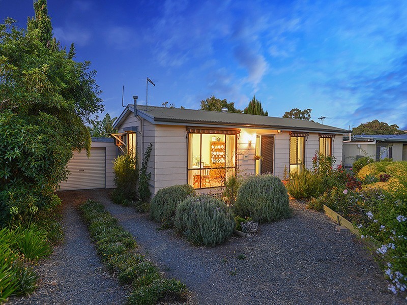 11 Phillip Street, Moana SA 5169