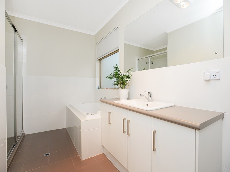 8A Bathurst Avenue, Moana SA 5169