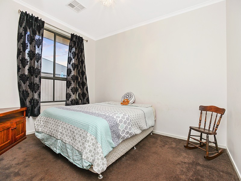 79 Esperance Boulevard, Seaford Rise SA 5169