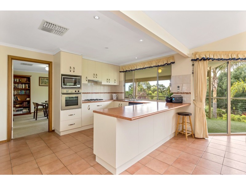 146 Pine Road, Woodcroft SA 5162