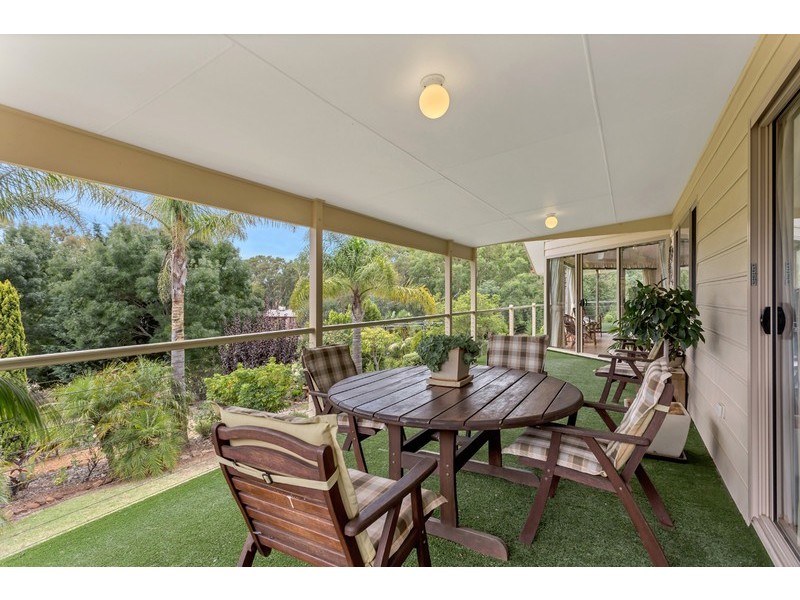 146 Pine Road, Woodcroft SA 5162