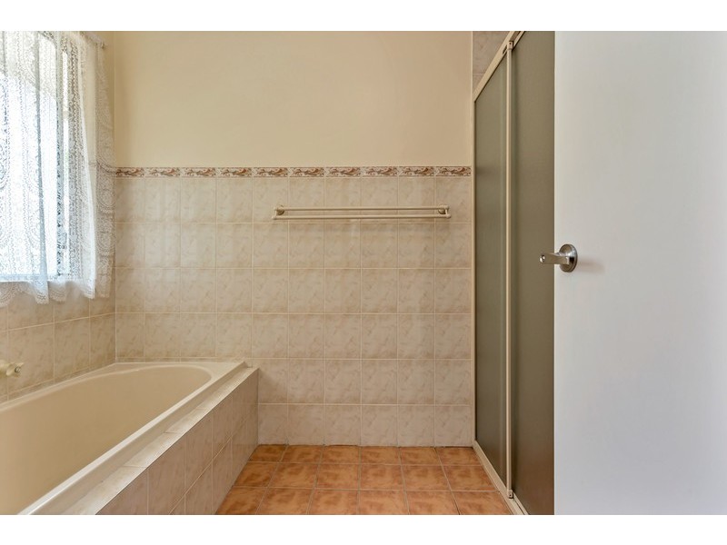 146 Pine Road, Woodcroft SA 5162