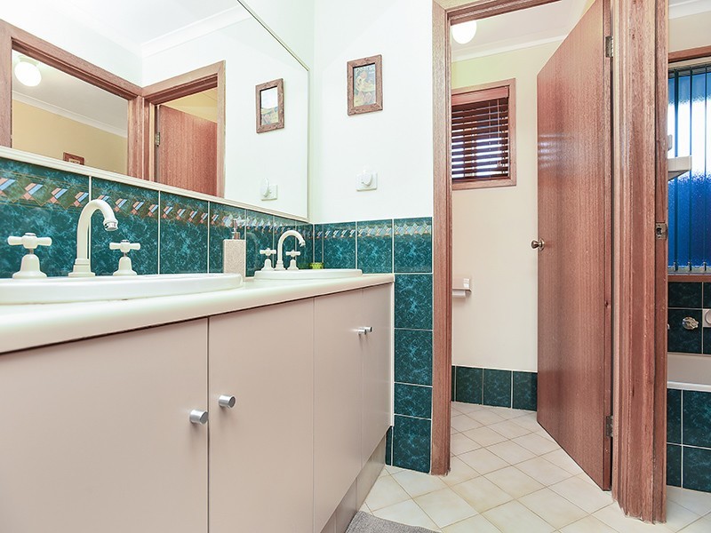 12 Minerva Grove, Happy Valley SA 5159