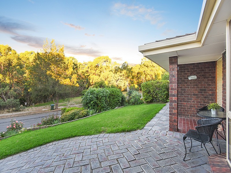 12 Minerva Grove, Happy Valley SA 5159