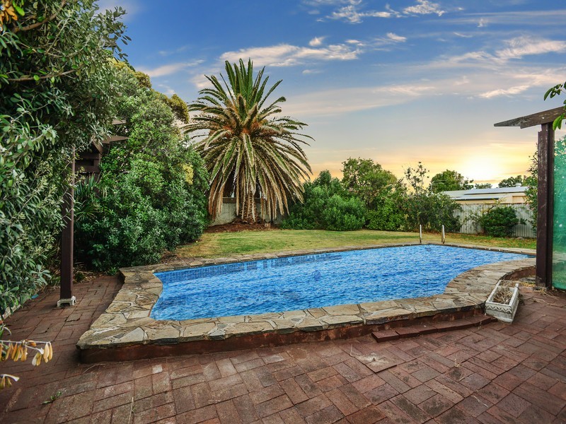 196 Esplanade, Port Noarlunga South SA 5167