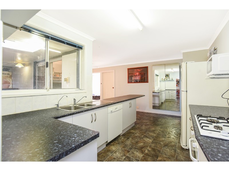13 Woocalla Street, O’sullivan Beach SA 5166