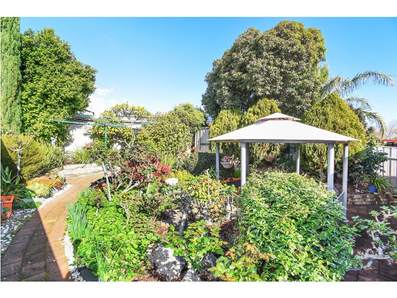 10 Port Royal Court, Seaford Rise SA 5169