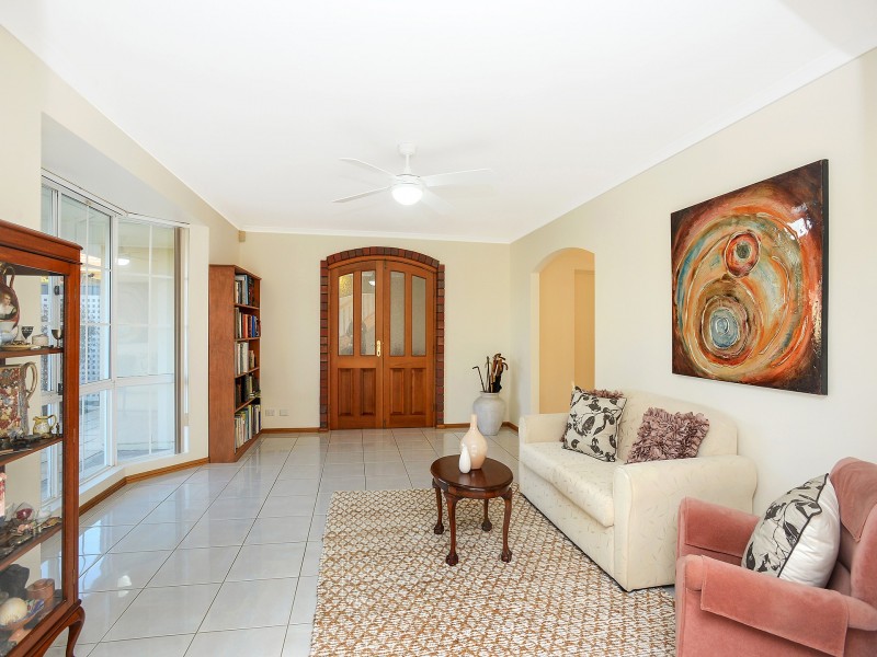 24 Maidencombe Drive, Moana SA 5169