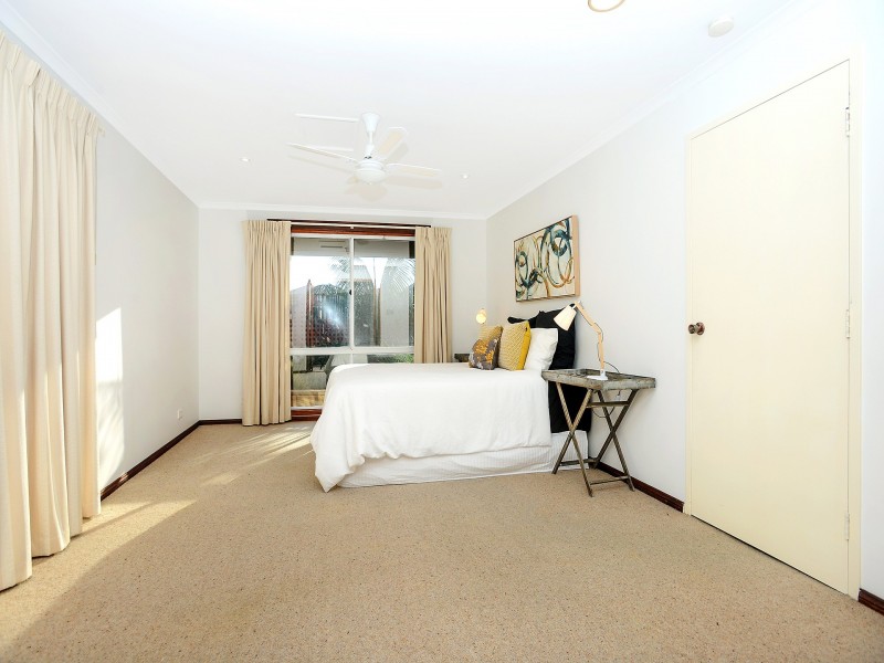 24 Maidencombe Drive, Moana SA 5169