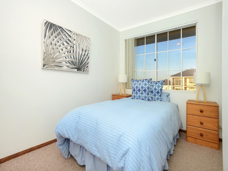 24 Maidencombe Drive, Moana SA 5169