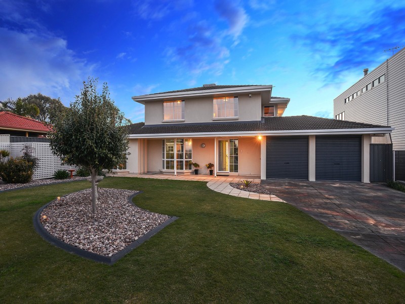 24 Maidencombe Drive, Moana SA 5169