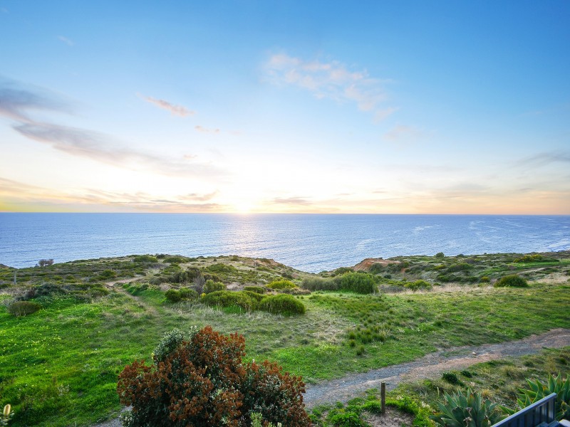 24 Maidencombe Drive, Moana SA 5169