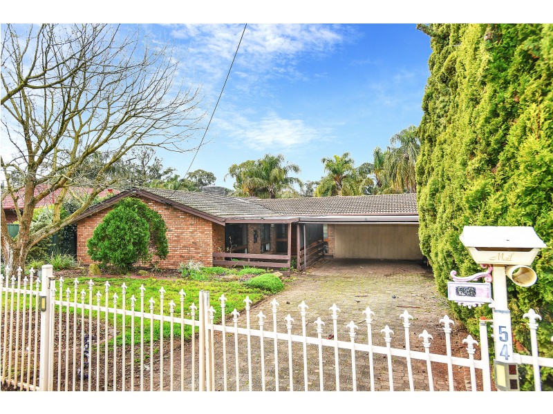 54 Carbenet Drive, Hackham SA 5163