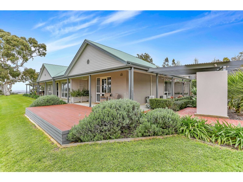 351 Chapel Hill Road, Blewitt Springs SA 5171