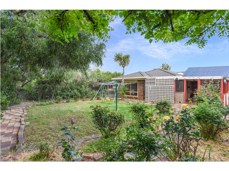 6 De-Caux Avenue, Port Willunga SA 5173