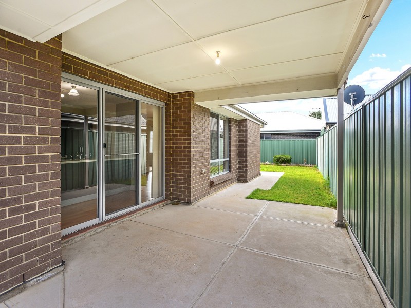11 Sapphire Way, Aldinga Beach SA 5173