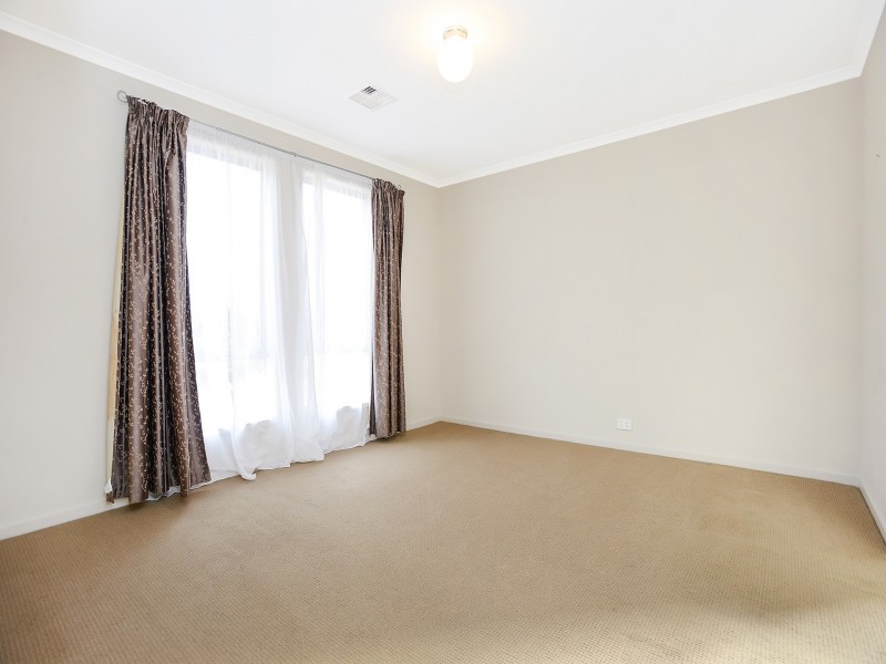 11 Sapphire Way, Aldinga Beach SA 5173
