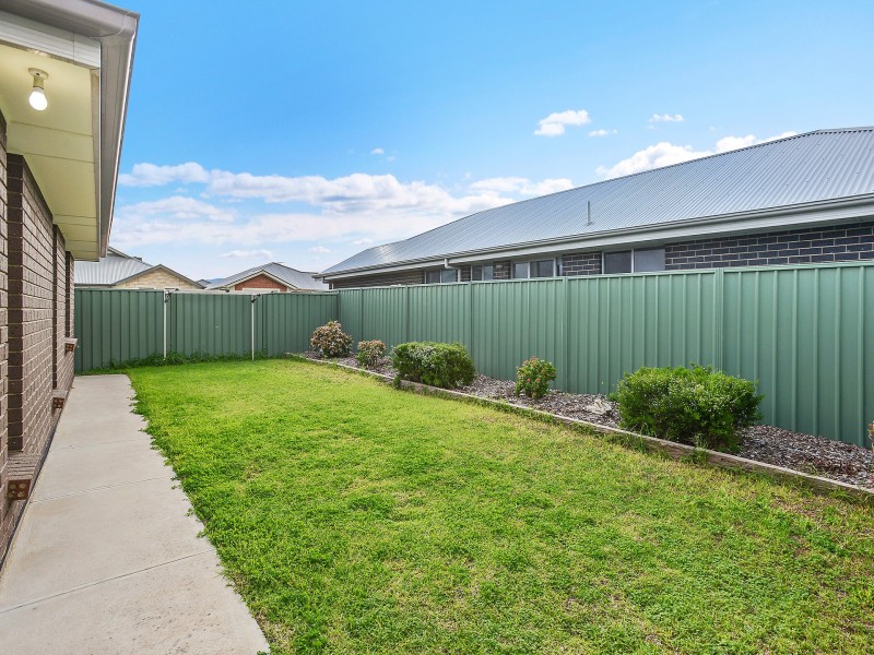 11 Sapphire Way, Aldinga Beach SA 5173